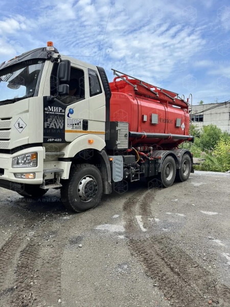 Автотопливозаправщик АВИМАШ АТЗ-12 на FAW 6x6 (СВН-80)