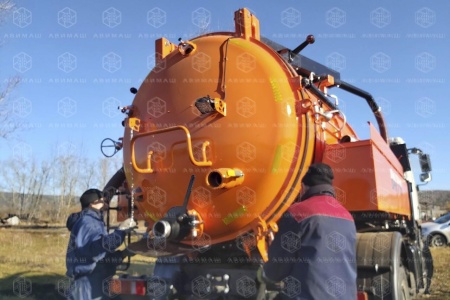 Автоцистерна вакуумная илососная АВИ-8 на МАЗ 534025 (Jurop PNR-124)