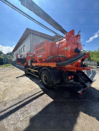 Илосос АВИ 8+1 на шасси Камаз 53605